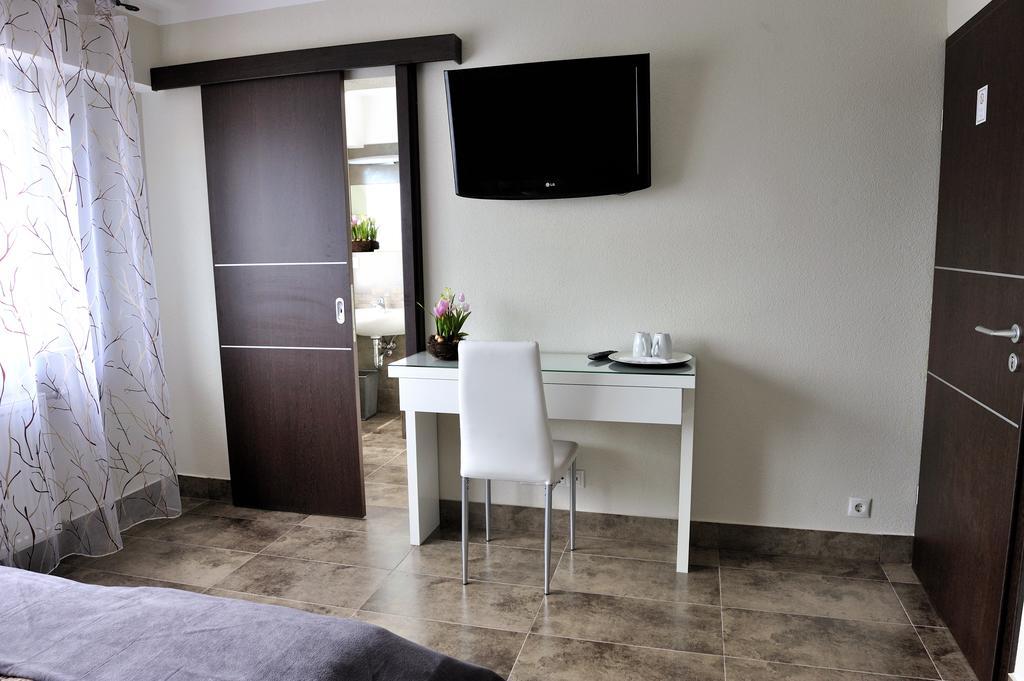 Ferienzimmer Ellisee, kontaktloser Check-in FDH Zimmer foto